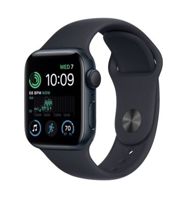 Фото 1 — Apple Watch SE 2022 44 мм Темная ночь, спортивный ремешок черного цвета